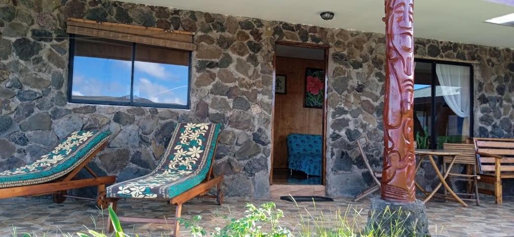 Lodge & Tojika Hanga Roa